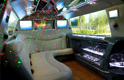 NEW 2012 NAVIGATOR Montreal Limousine